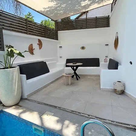Luna Bodrum, Oezel Isitmali Havuzlu Σπίτι διακοπών Ortakent