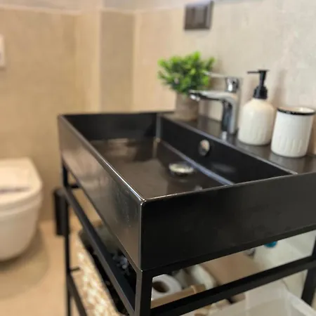 Luna Bodrum, Oezel Isitmali Havuzlu بيت للعطل