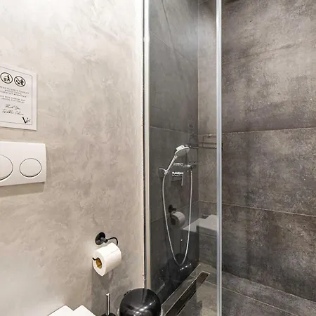 Luna Bodrum, Oezel Isitmali Havuzlu بيت للعطل